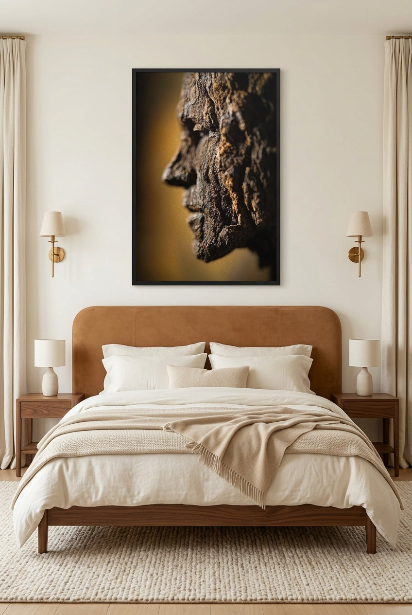Le Profil de l'Écorce — poster com moldura preta num quarto