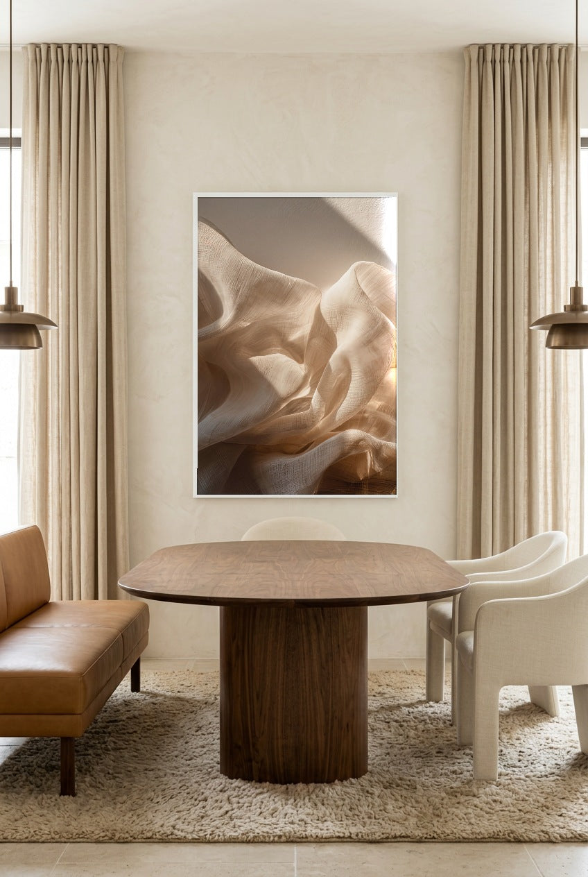 Le Onde di Lino — poster con cornice bianca in una sala da pranzo