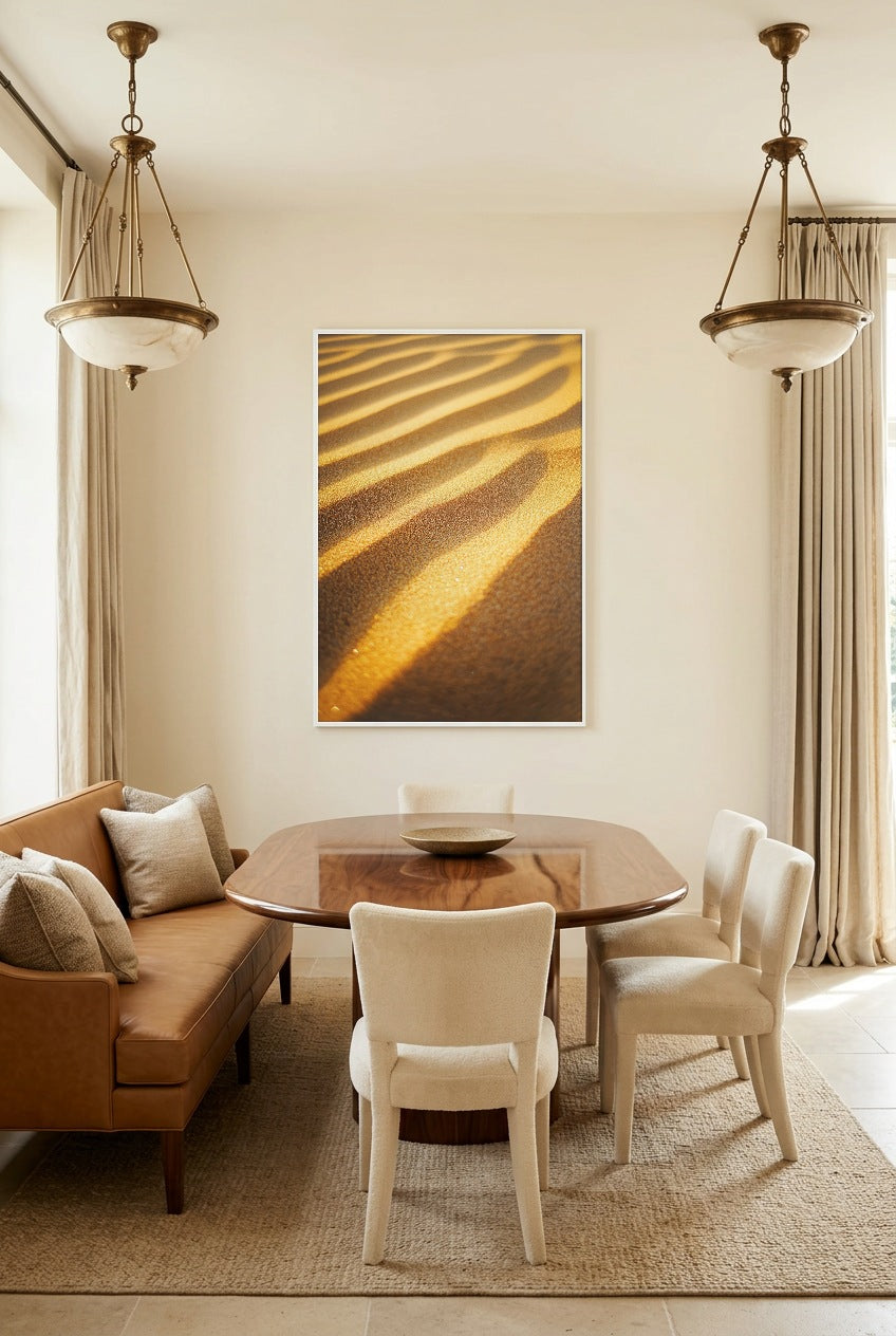 Les Sillons d’Or — poster in witte lijst in een eetkamer
