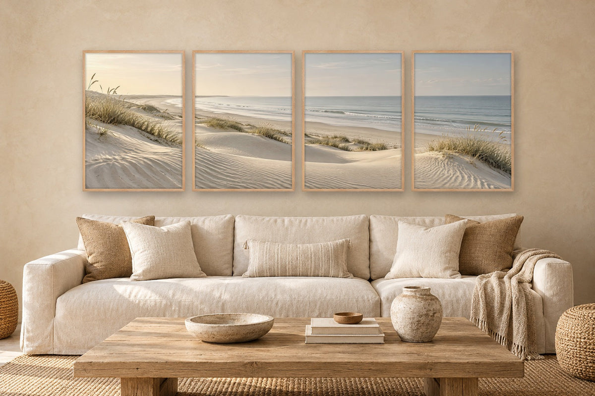 Les Dunes du Rivage — quadriptyque mural cadre chêne au-dessus d'un canapé en lin