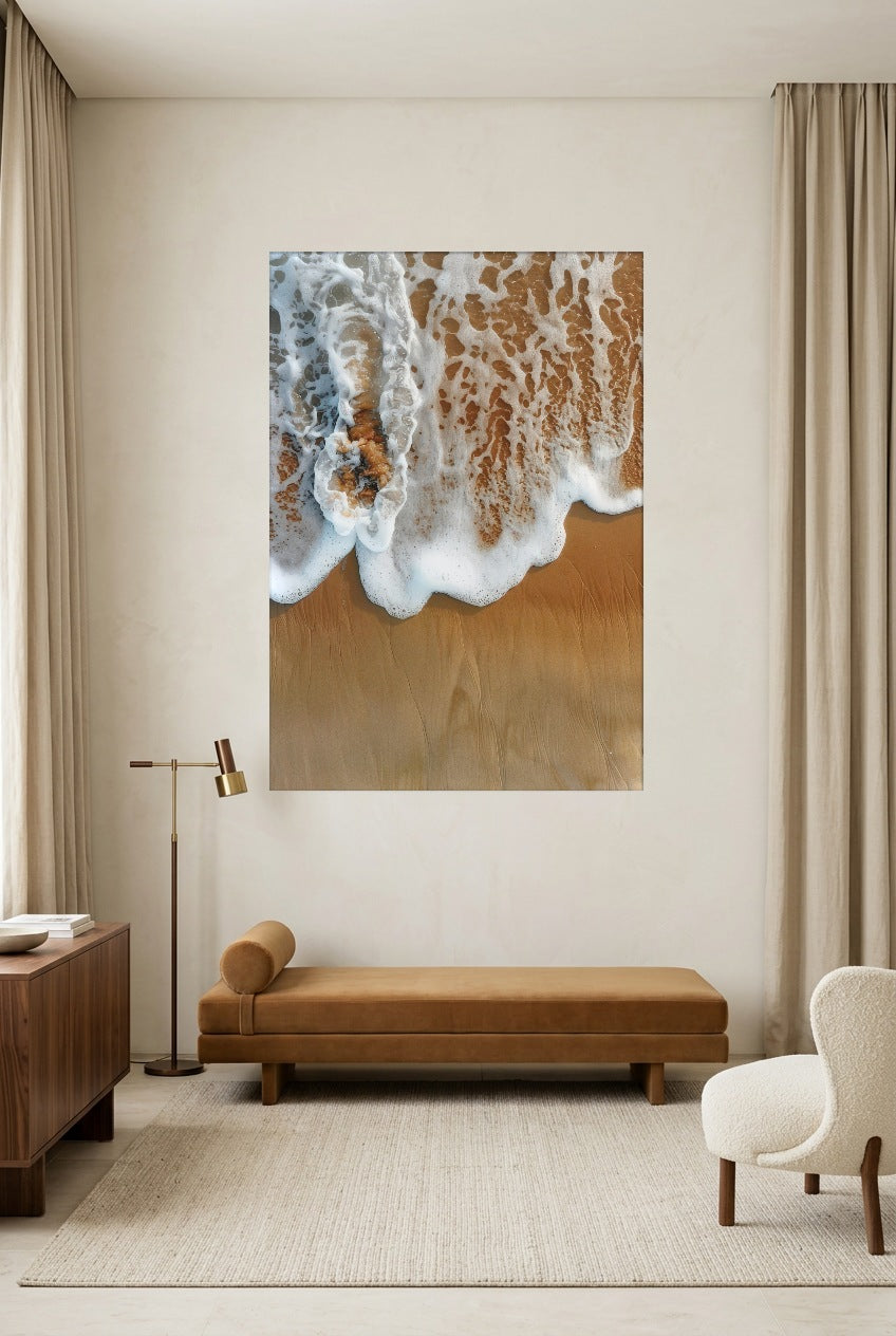 A Espuma Dourada — poster sem moldura numa sala de estar