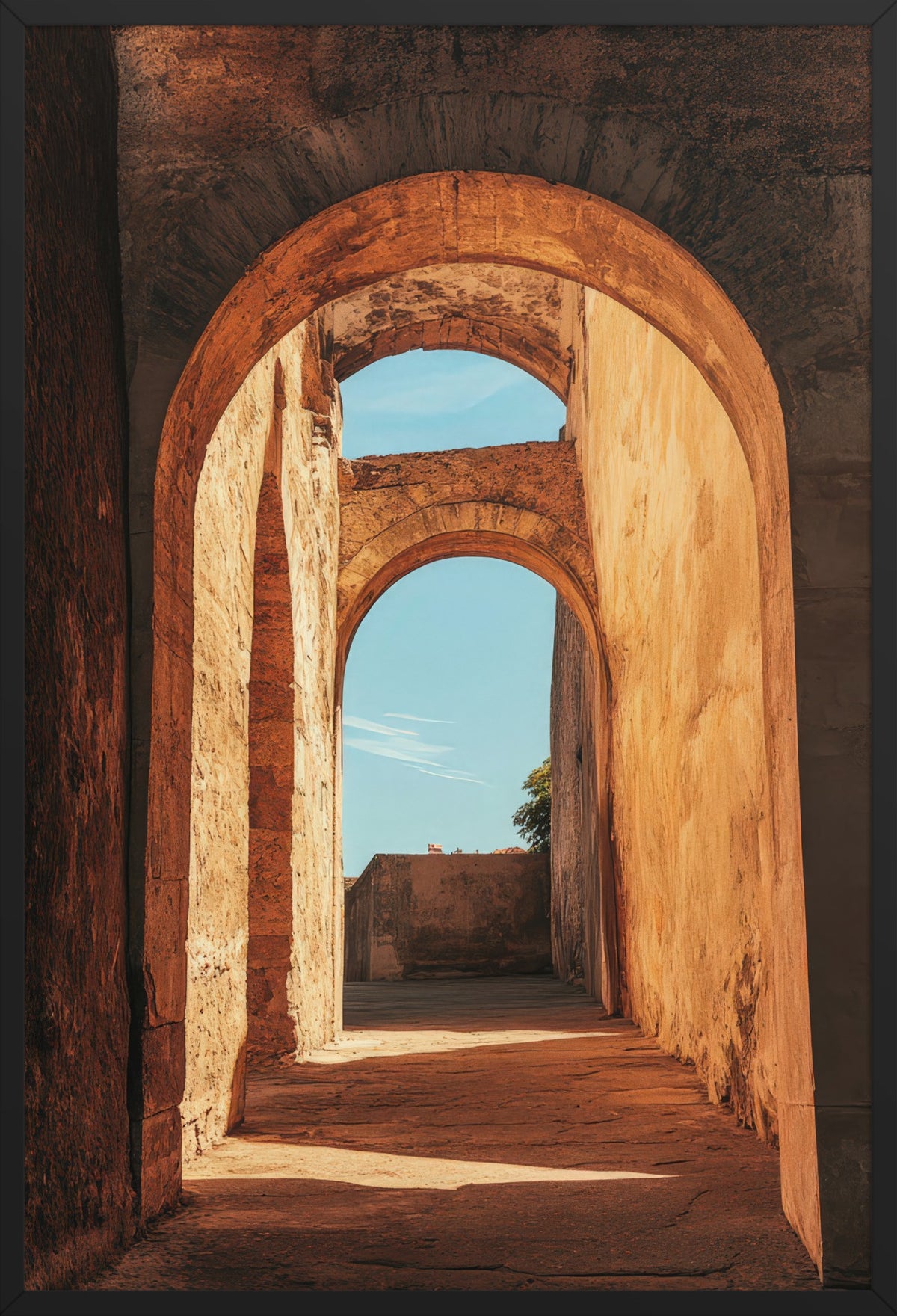 Les Arches du Soleil — affiche en cadre noir, vue de face