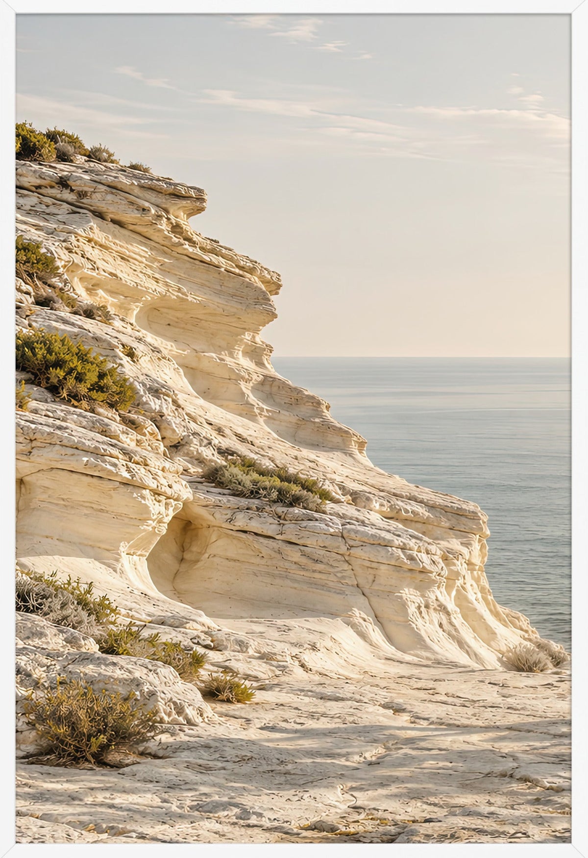 El Cabo de Caliza — marco blanco, 61 × 91 cm