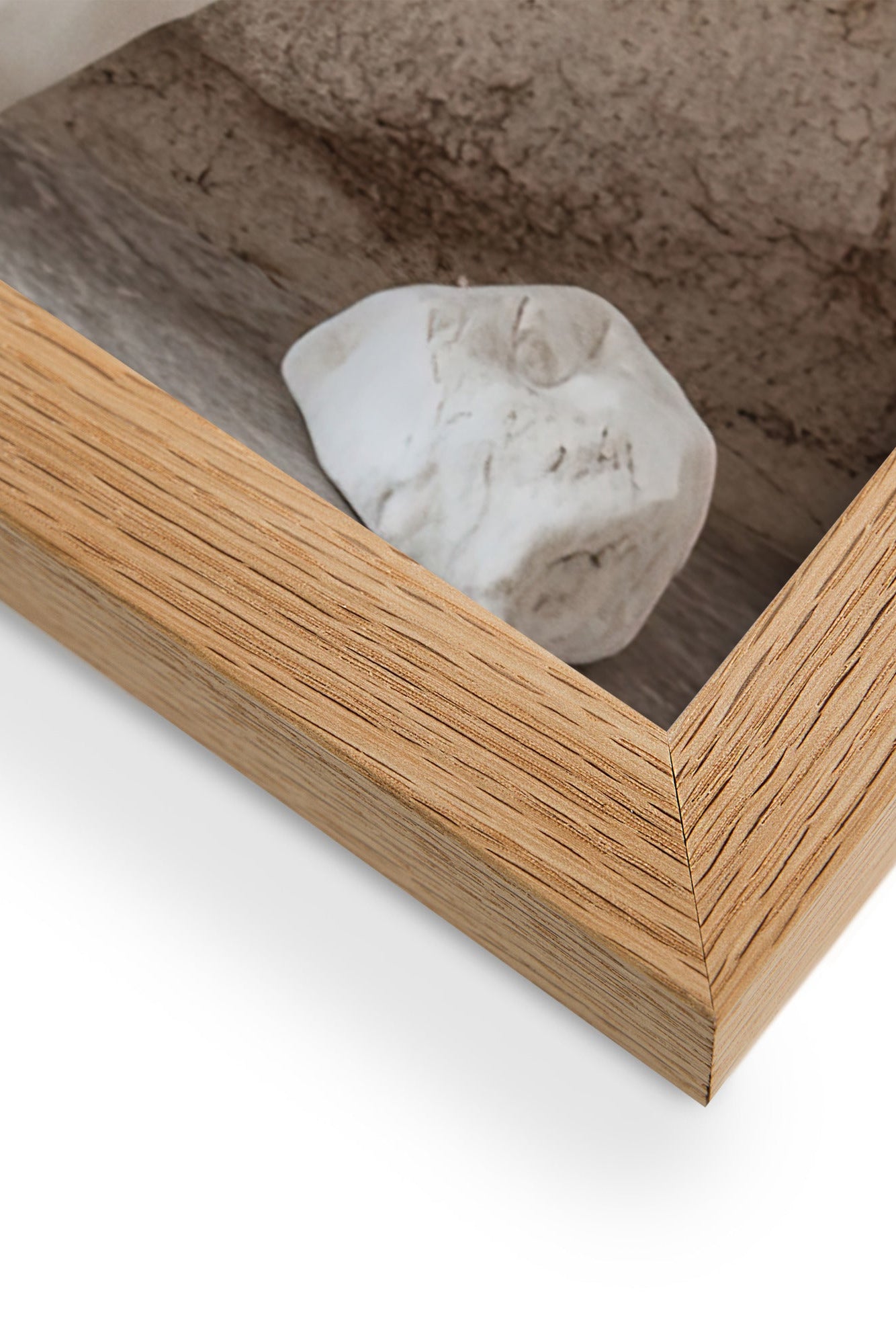 Solid oak frame detail of a wall art print — Cassili-home