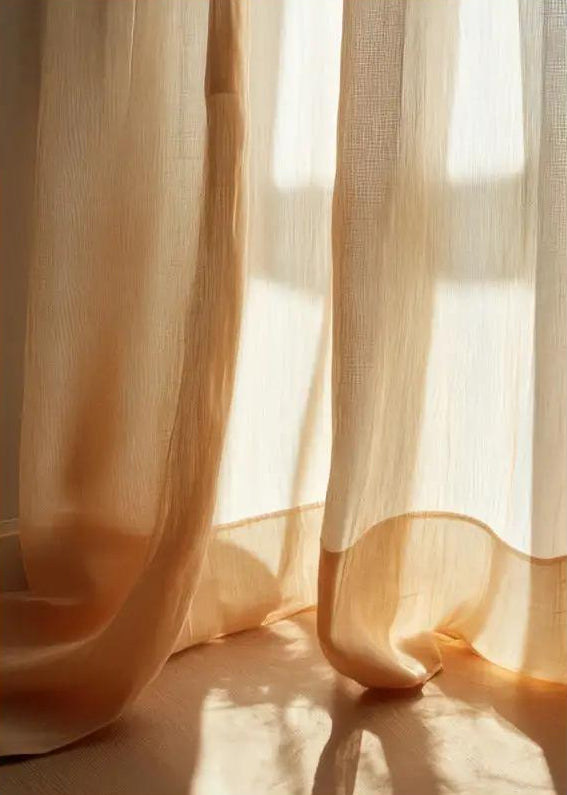 De Gouden Sluier — Minimalistische ivoor gouden vitrage wandposter