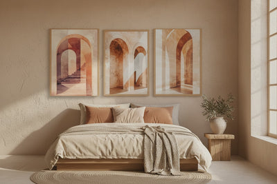 Triptyque mural Le Passage des Arches, trois panneaux terracotta, zoom lent sur une chambre méditerranéenne